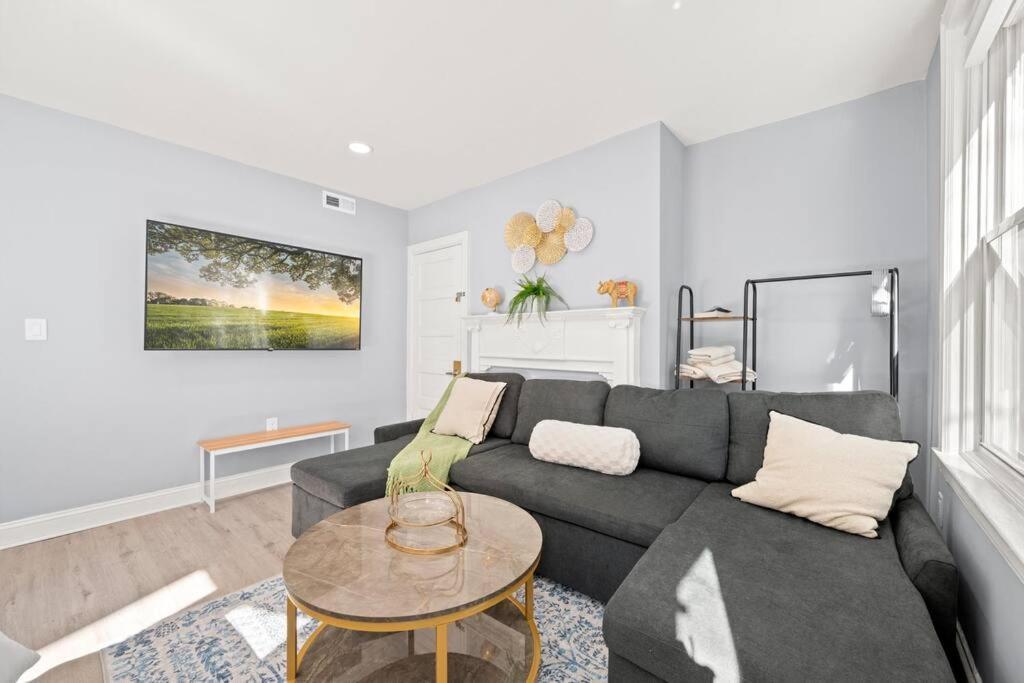 New! Cozy Apt In Center City! Philadelphia Eksteriør billede