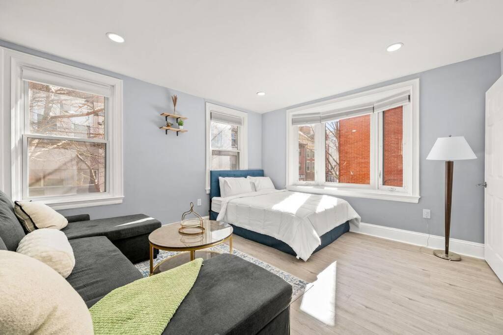 New! Cozy Apt In Center City! Philadelphia Eksteriør billede