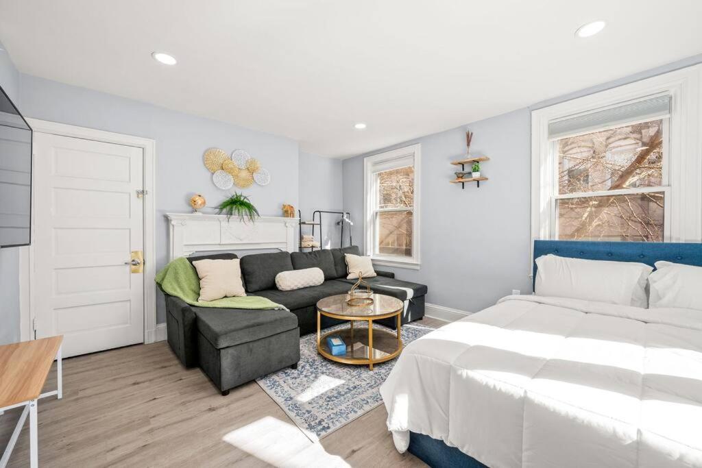 New! Cozy Apt In Center City! Philadelphia Eksteriør billede