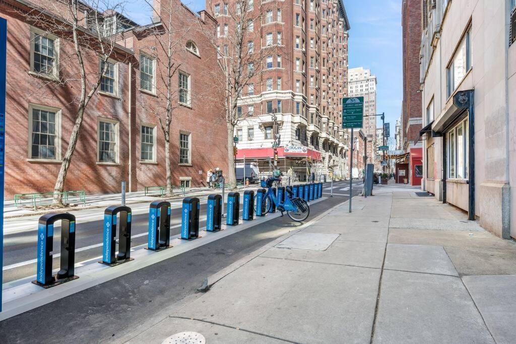 New! Cozy Apt In Center City! Philadelphia Eksteriør billede